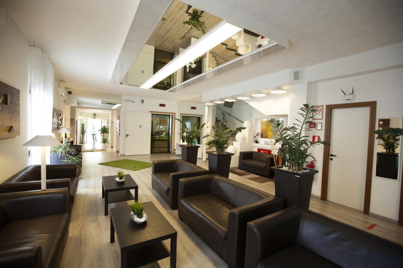 Golf Hotel Riccione Esterno foto