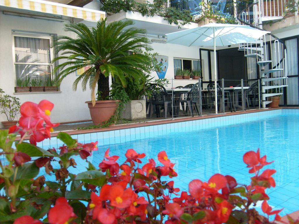 Golf Hotel Riccione Esterno foto